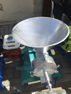 Pepper Grinding Machine Petrol
