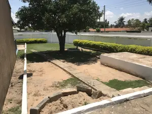 5bdrm Apartment in Walako Estate, Kaneshie for Rent