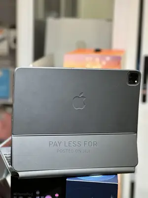 Apple iPad Pro 12.9 (2022) 128 GB Gray