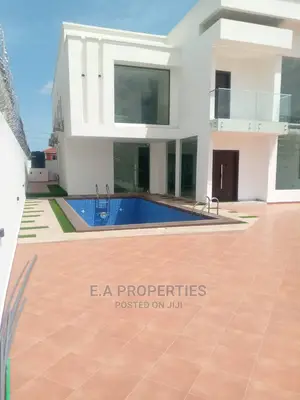 4bdrm House in E a Properties, a C Mall Area for Sale