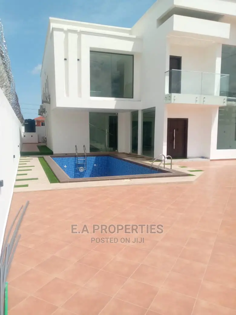 4bdrm House in E a Properties, a C Mall Area for Sale