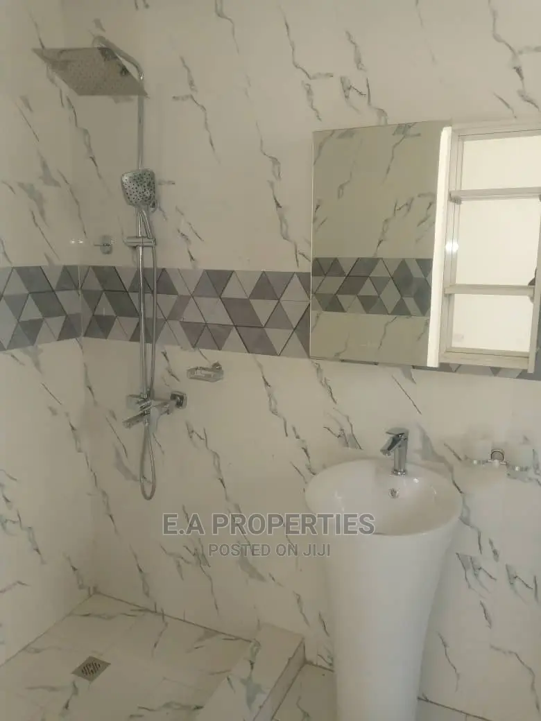 4bdrm House in E a Properties, a C Mall Area for Sale