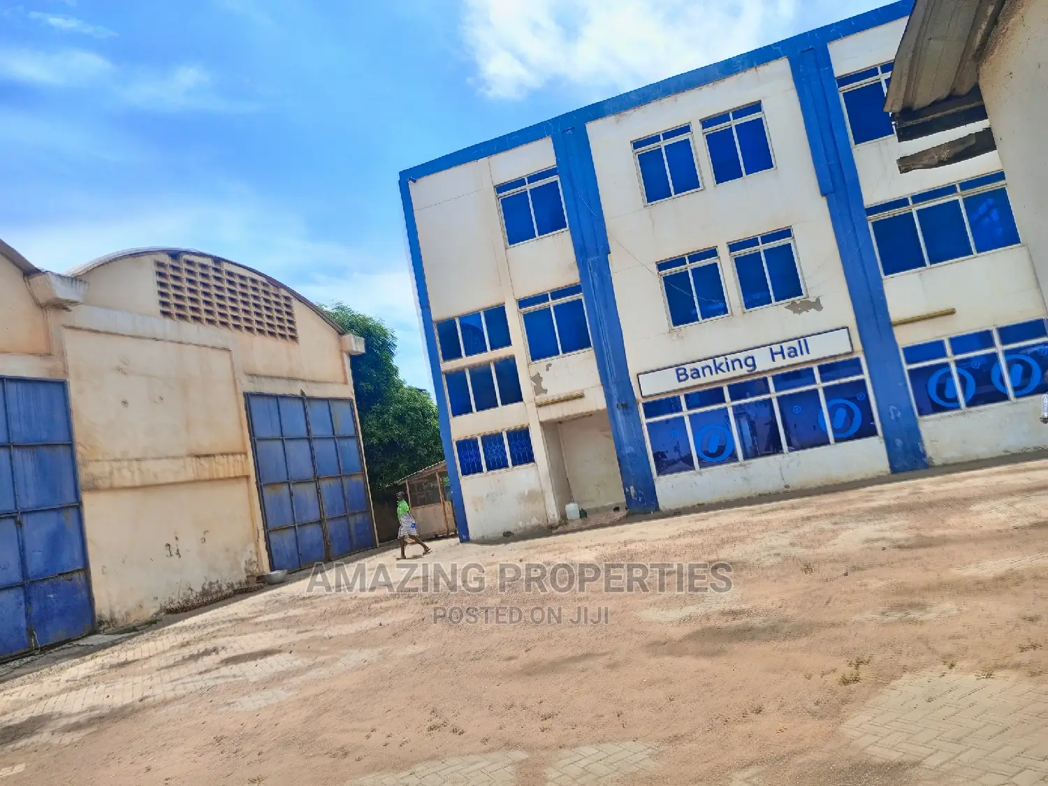 1000 SQM Warehouse With Office for Rent at Tema Port