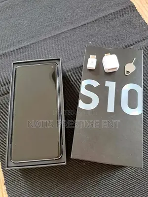New Samsung Galaxy S10 128 GB Black