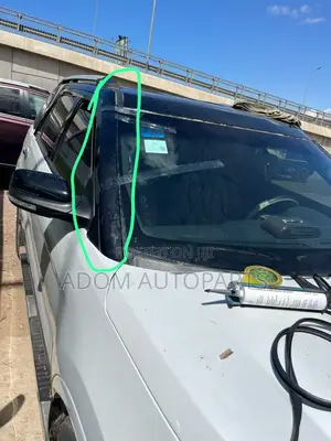 Ford Explorer 2014 Windshield Moulding