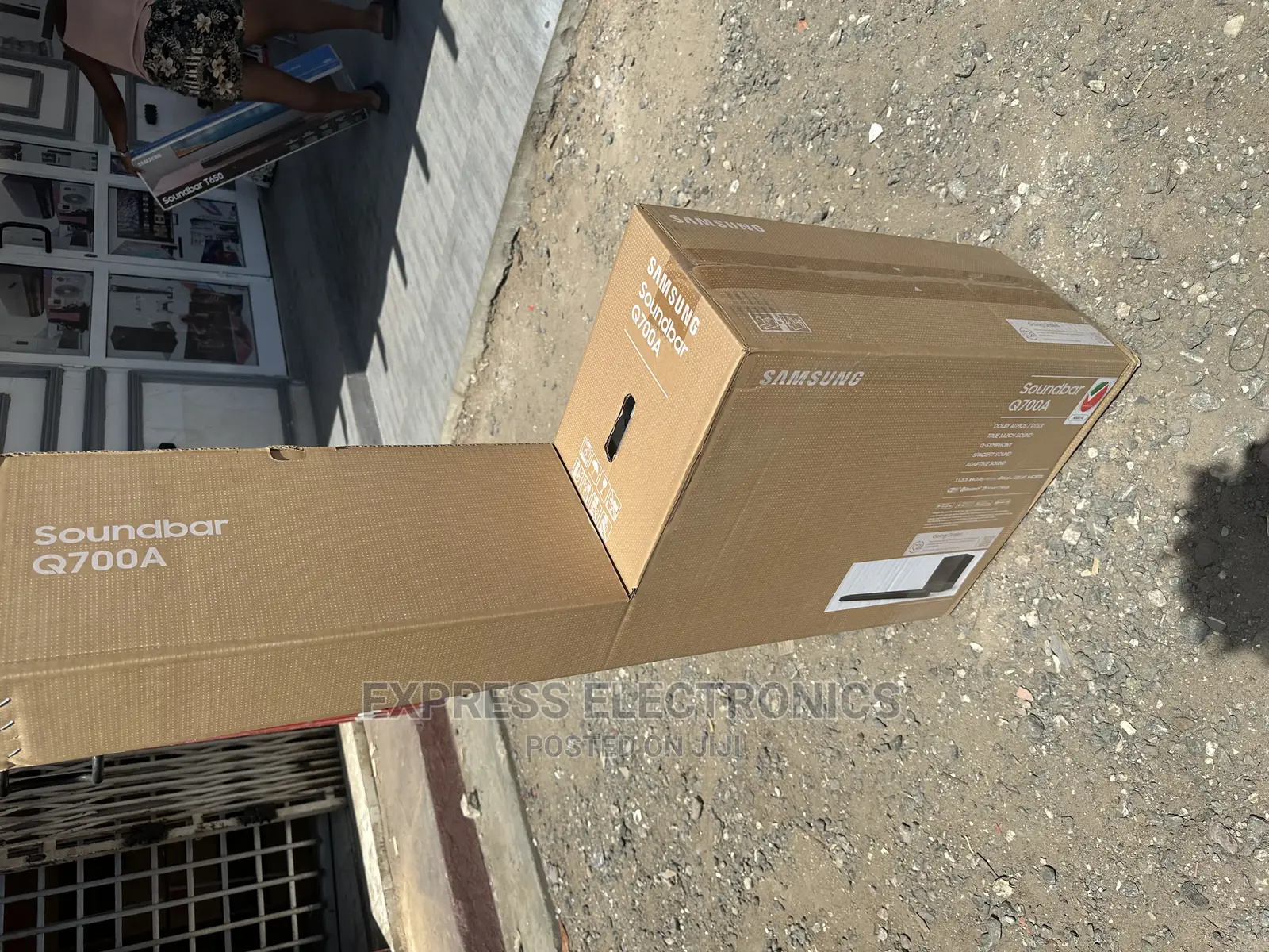 Turn on the Party Mood With Samsung Q700 Sound System