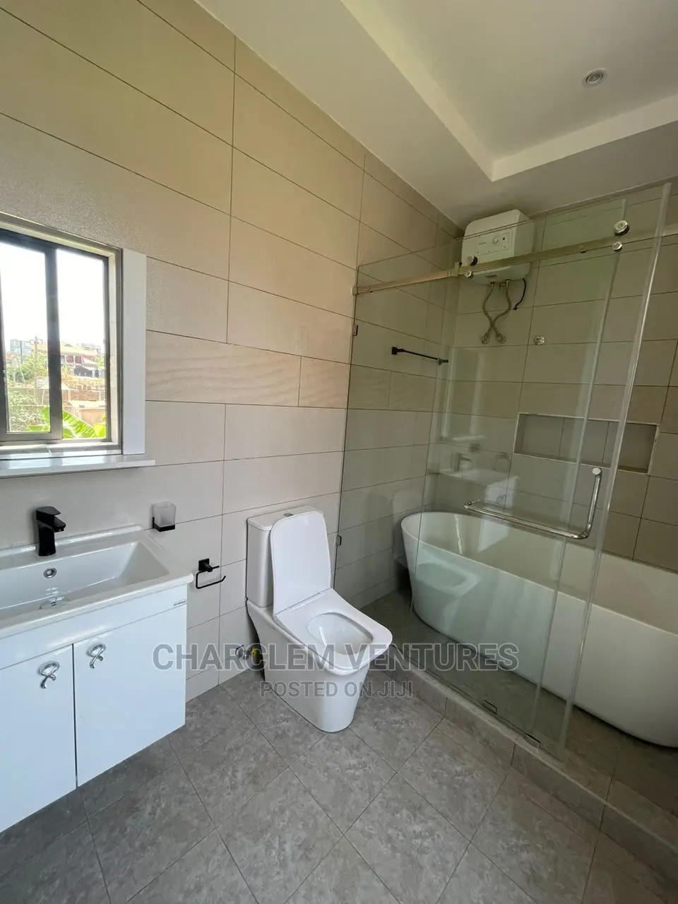 3bdrm House in Charclem Ventures, Accra Metropolitan for Sale