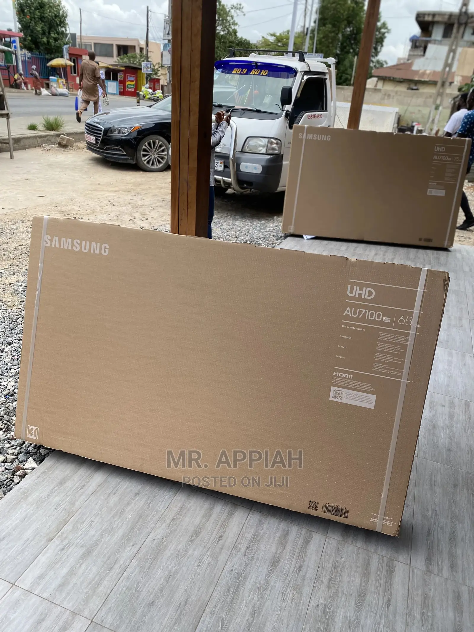 Entertainment Made Easy With Samsung LED Tv (65AU7172)