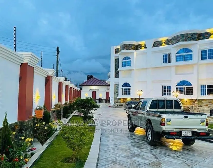 Furnished 7bdrm House in Tema Metropolitan for sale