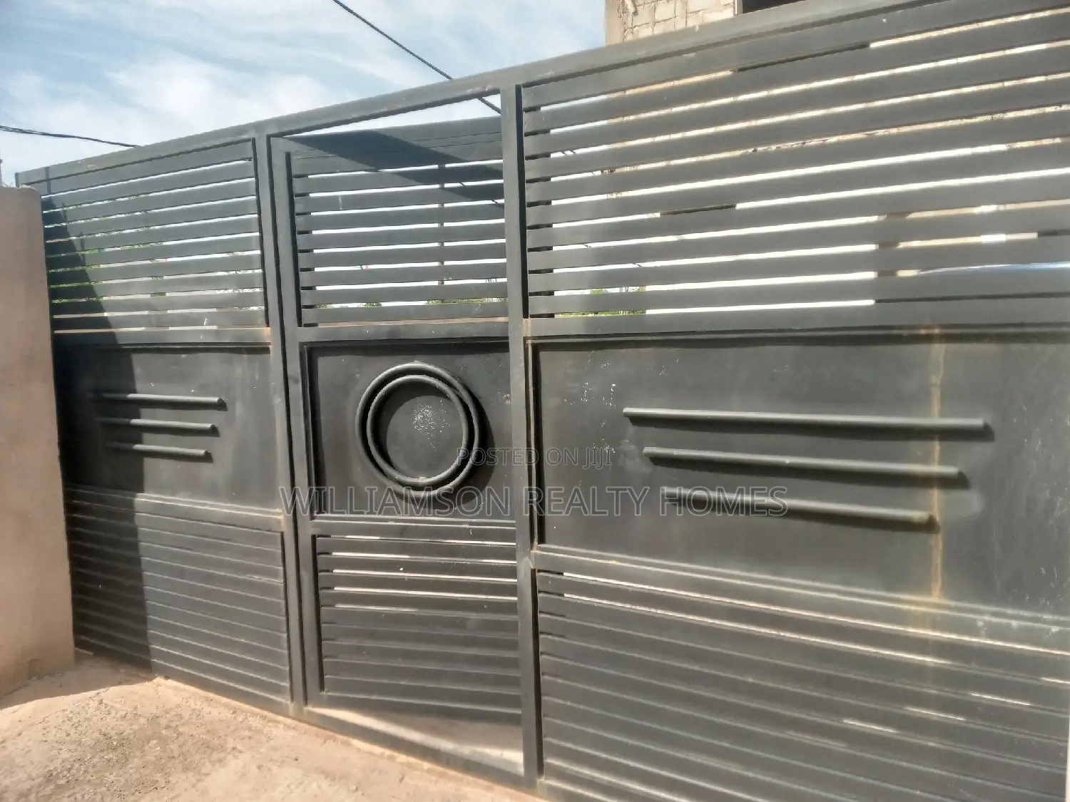 1bdrm Apartment in Community 18, Spintex for rent