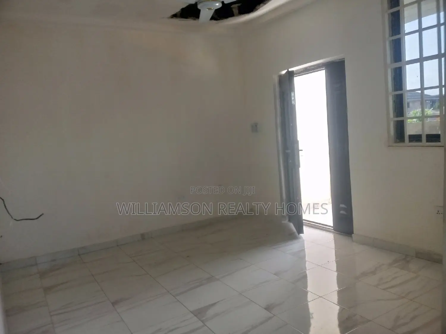 1bdrm Apartment in Community 18, Spintex for rent