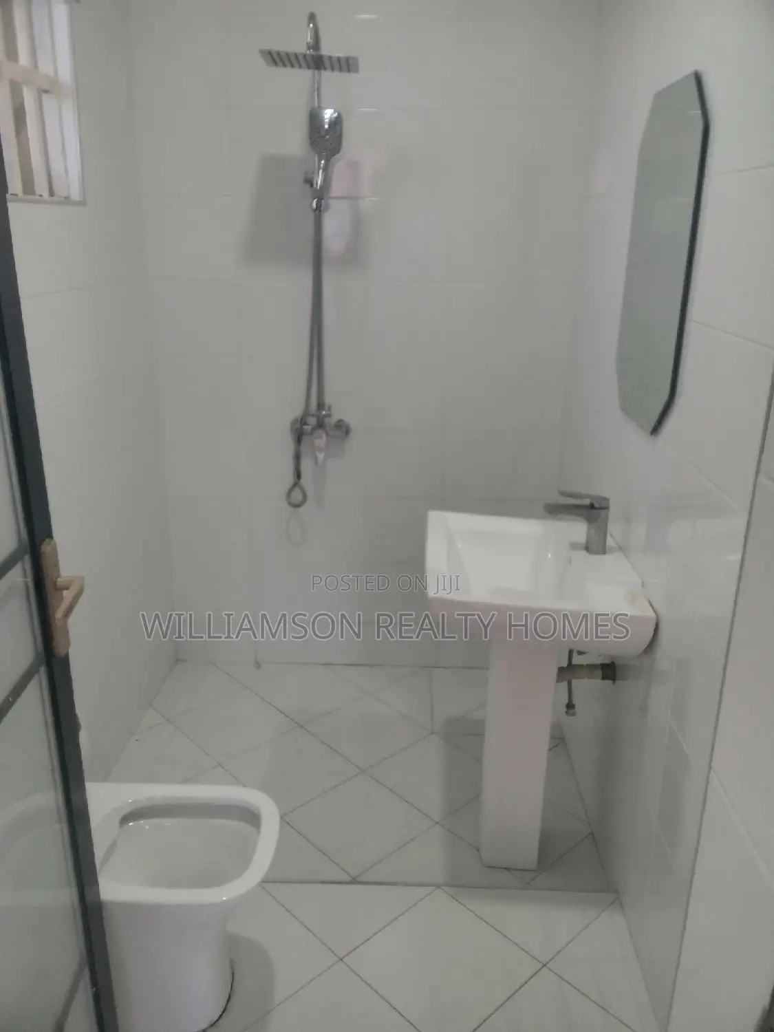 1bdrm Apartment in Community 18, Spintex for rent