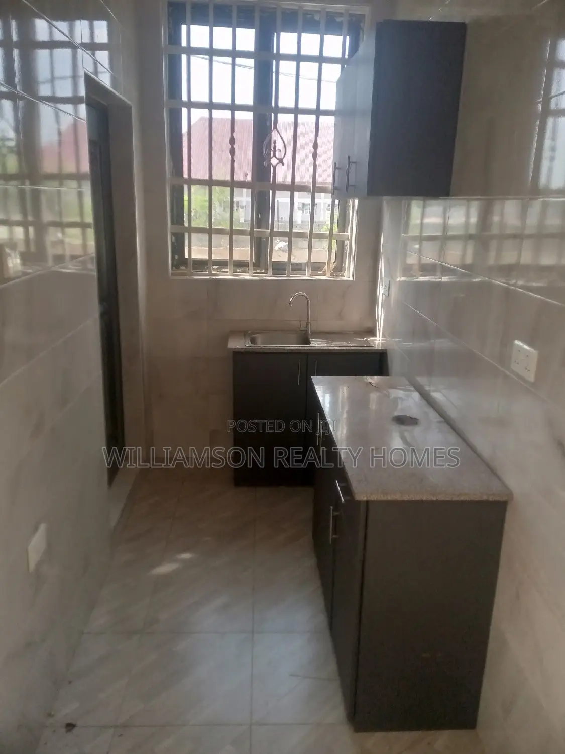 1bdrm Apartment in Community 18, Spintex for rent