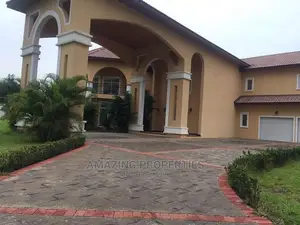 5bdrm House in Adjiriganor for Sale