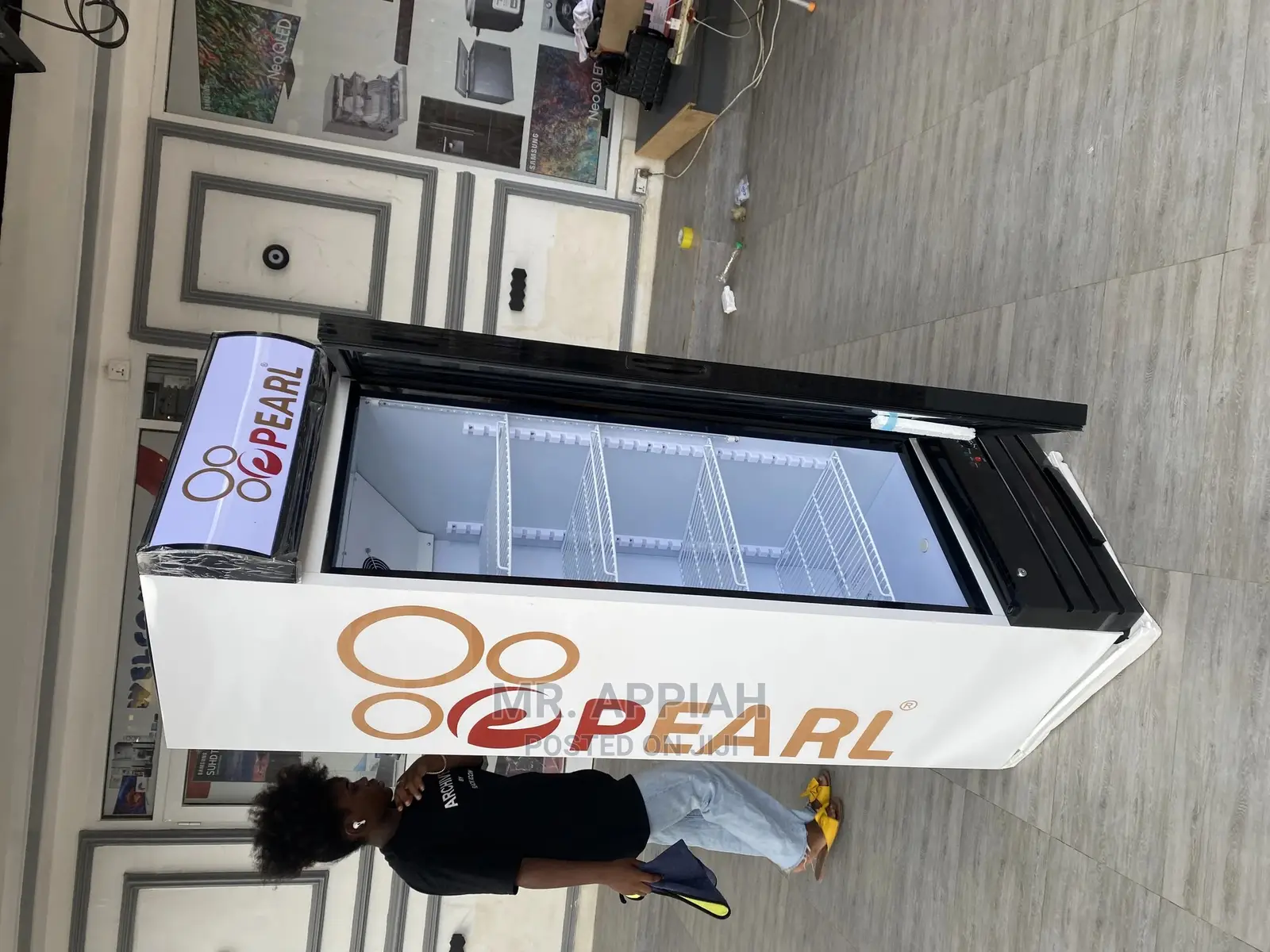 Quality Yet Affordable Pearl(PVC28)Display Fridge 