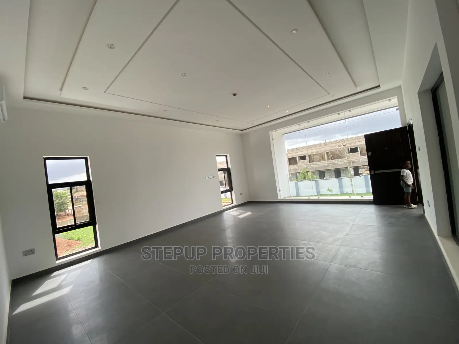 4bdrm House in Adenta for sale
