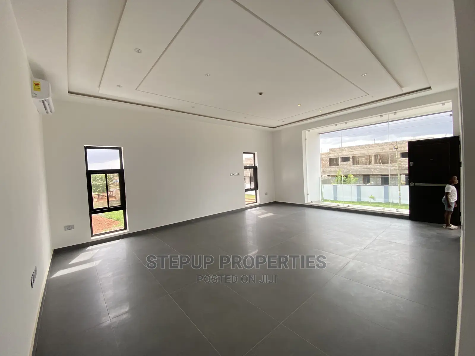 4bdrm House in Adenta for sale