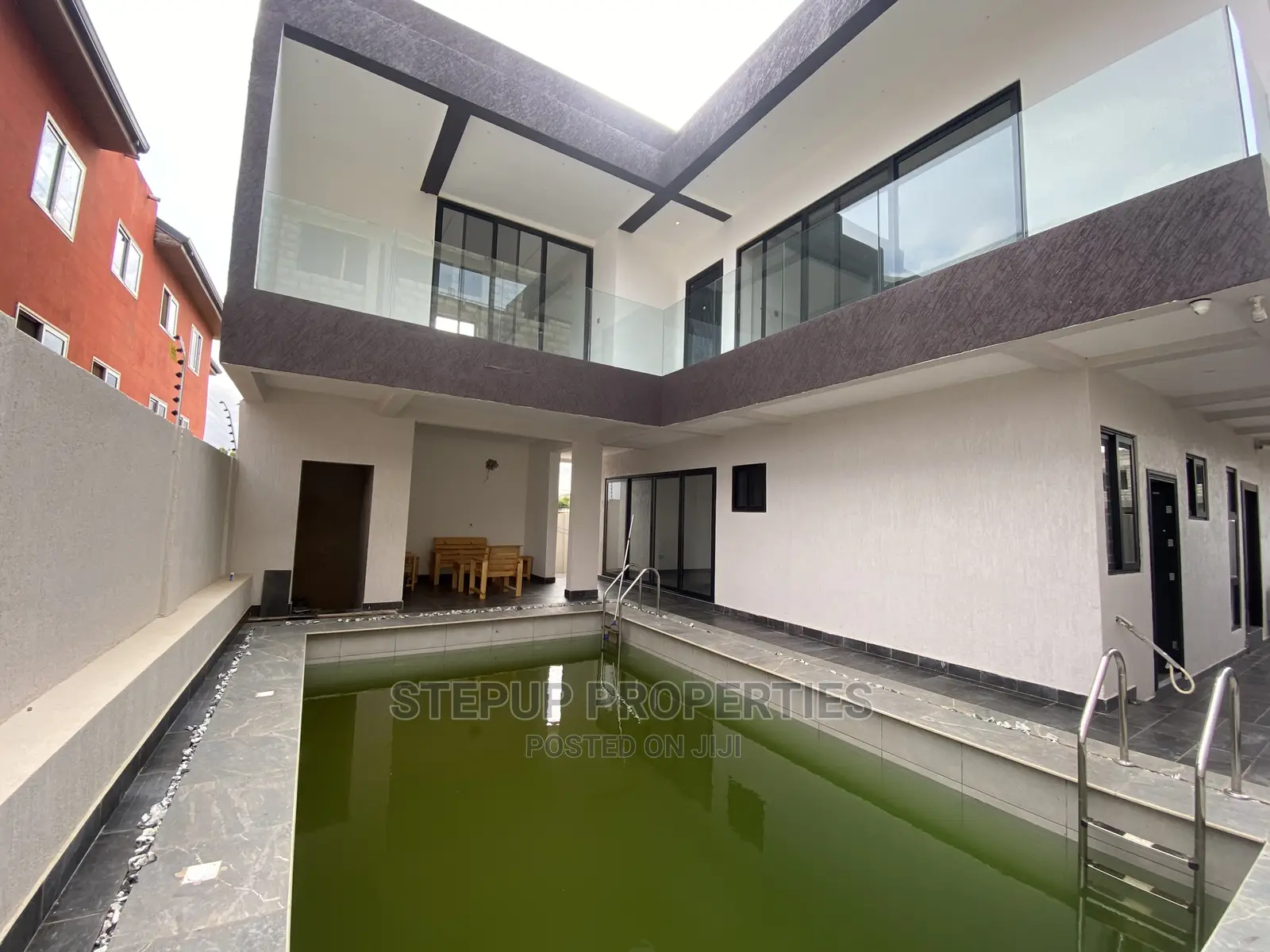 4bdrm House in Adenta for sale