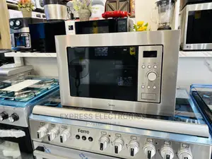 Midea 17L —- Microwave Oven ___ AM717BS7 —Inbuilt