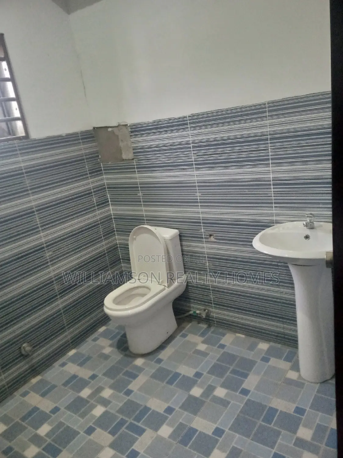 2bdrm Apartment in Community 20 Estate, Spintex for rent