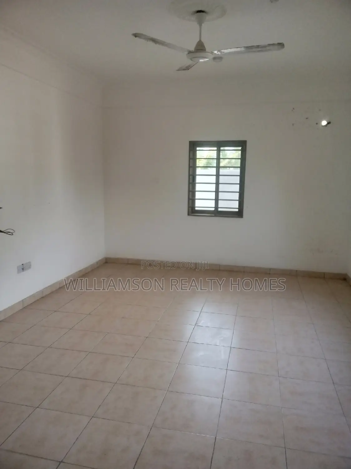 2bdrm Apartment in Community 20 Estate, Spintex for rent