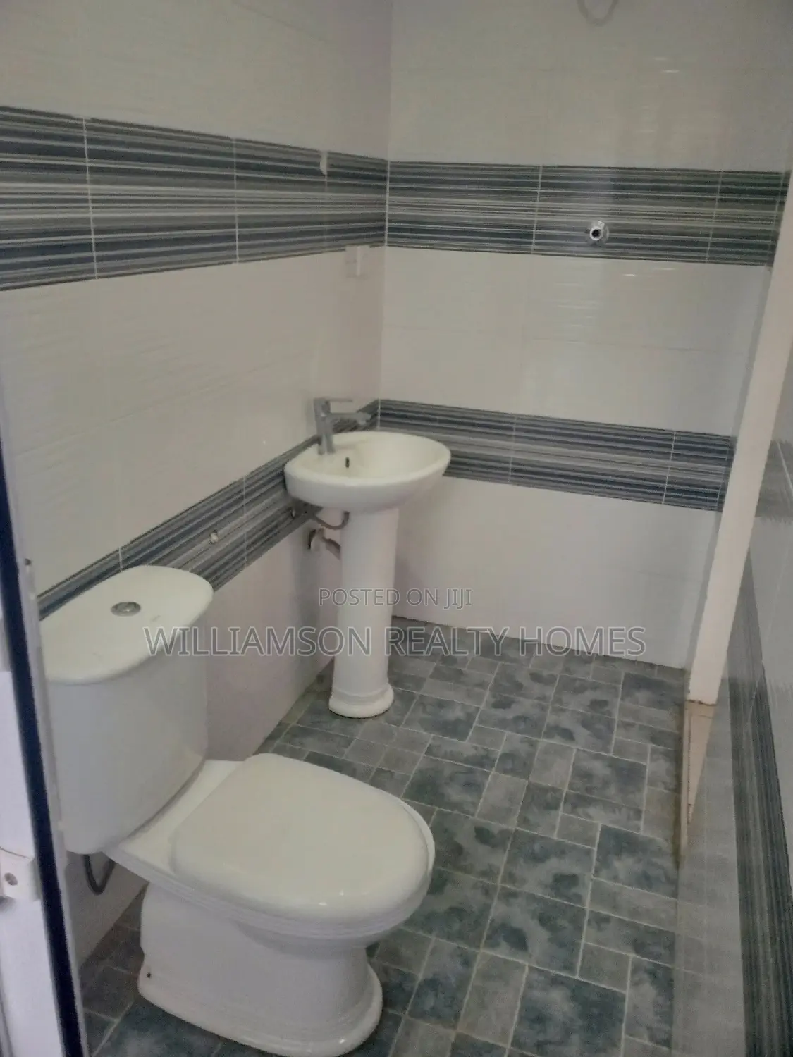 2bdrm Apartment in Community 20 Estate, Spintex for rent