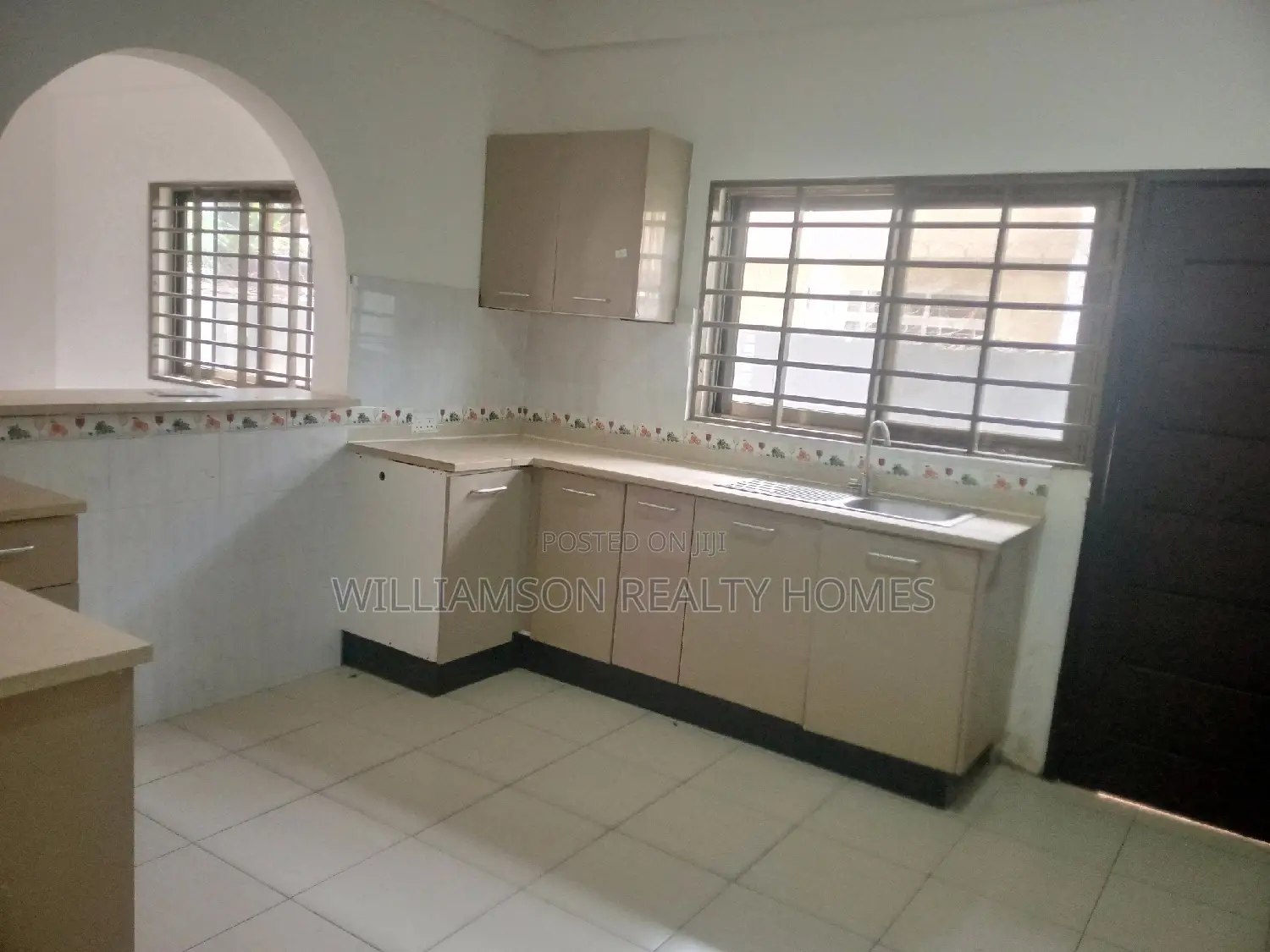 2bdrm Apartment in Community 20 Estate, Spintex for rent