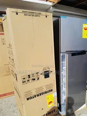 Neat Samsung 260 Litres Double Door Fridge RT26HAR2DSA