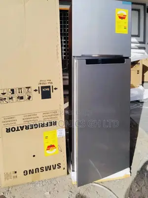 Available Samsung 260 Litres Double Door Fridge RT26HAR2DSA