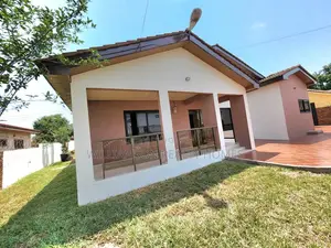 6bdrm House in Community 20 Estate, Spintex for rent