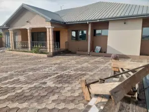 5bdrm House in Community 20 Estate, Spintex for rent