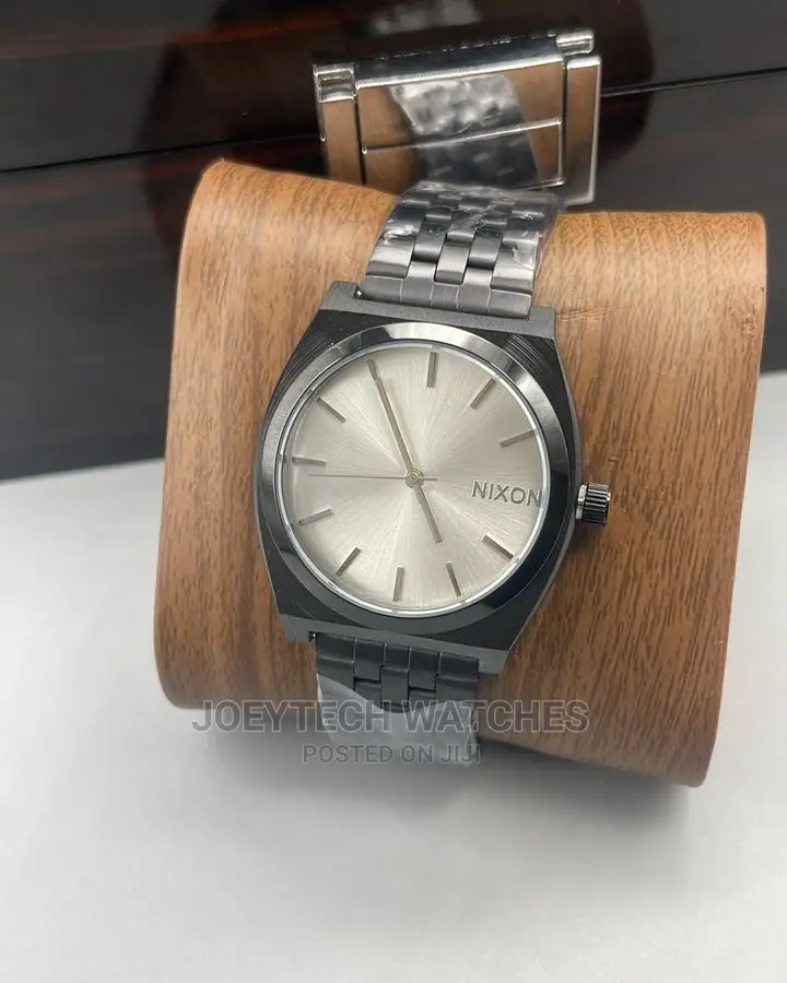 Nixon Watch