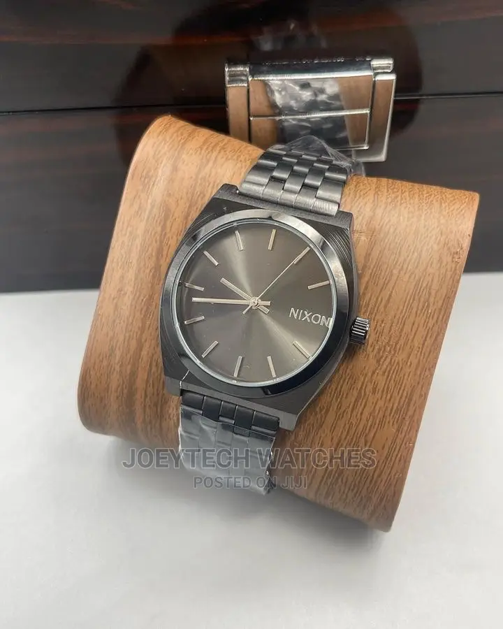 Nixon Watch