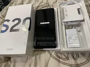 New Samsung Galaxy S20 FE 2022 128 GB Black