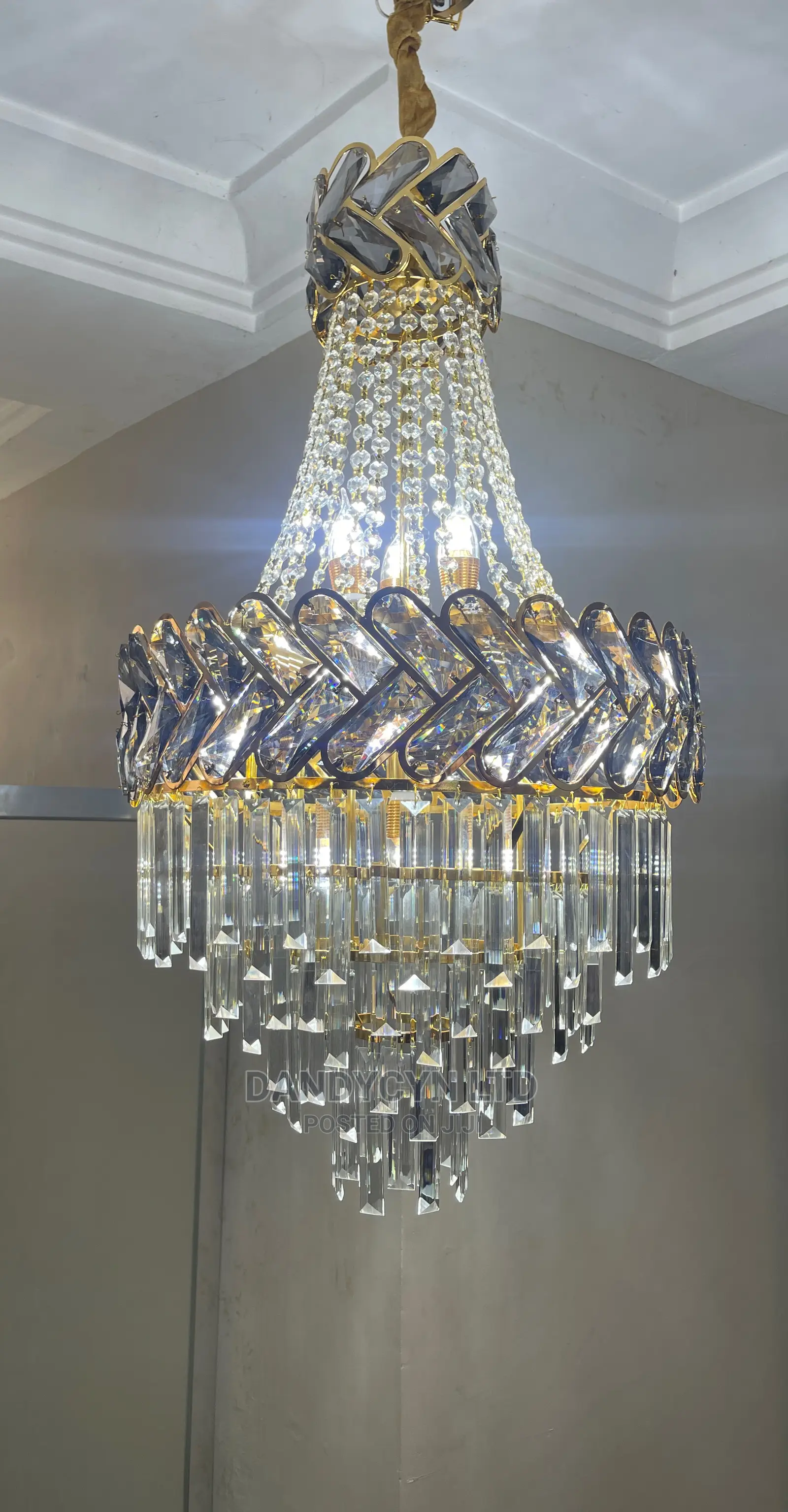 Chandelier With Bulb