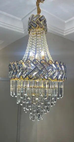 Chandelier With Bulb
