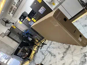 True Cinema Experience QLED UHD Smart Samsung 85q60a