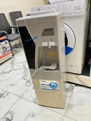 Hot and Cold Bruhm Water Dispenser.