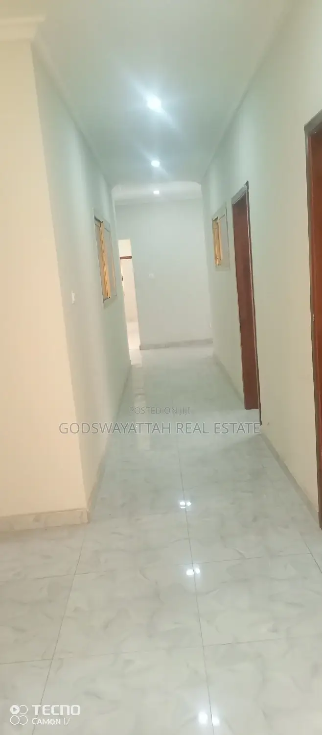 3bdrm House in East Legon for Rent