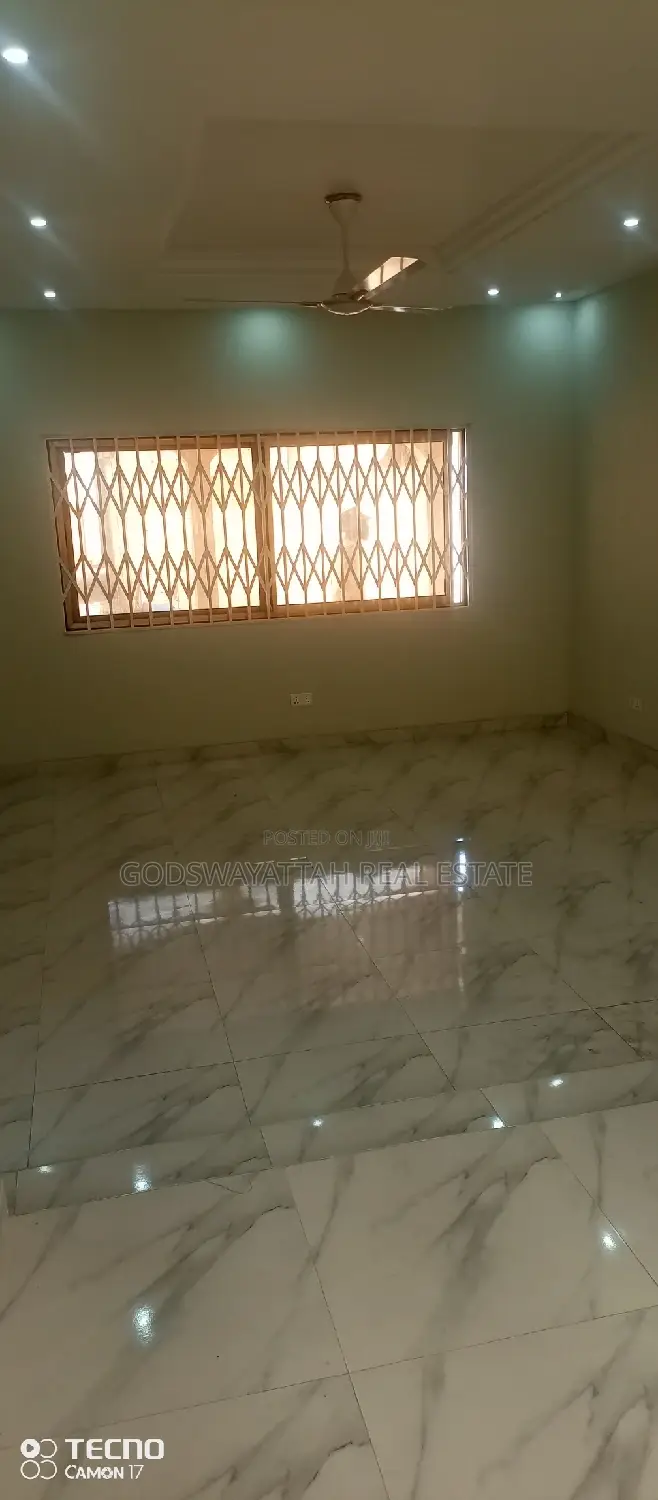 3bdrm House in East Legon for Rent