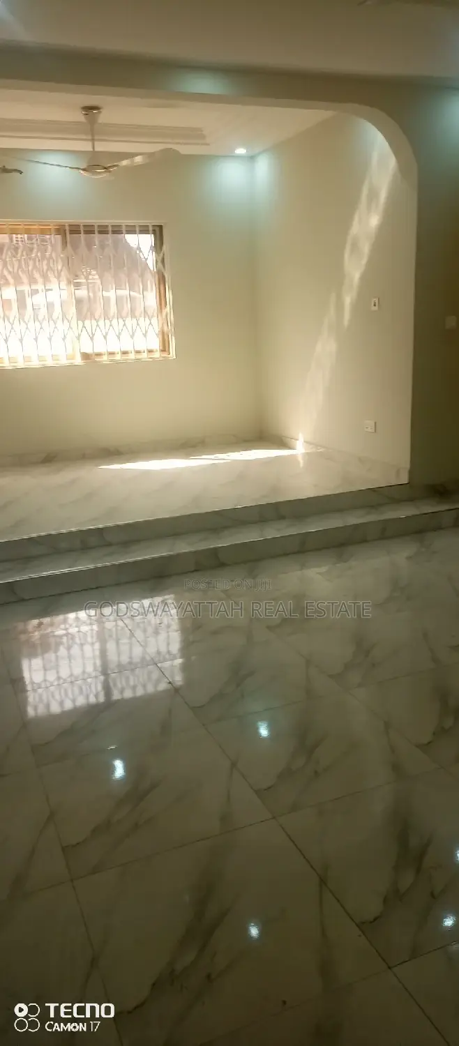 3bdrm House in East Legon for Rent