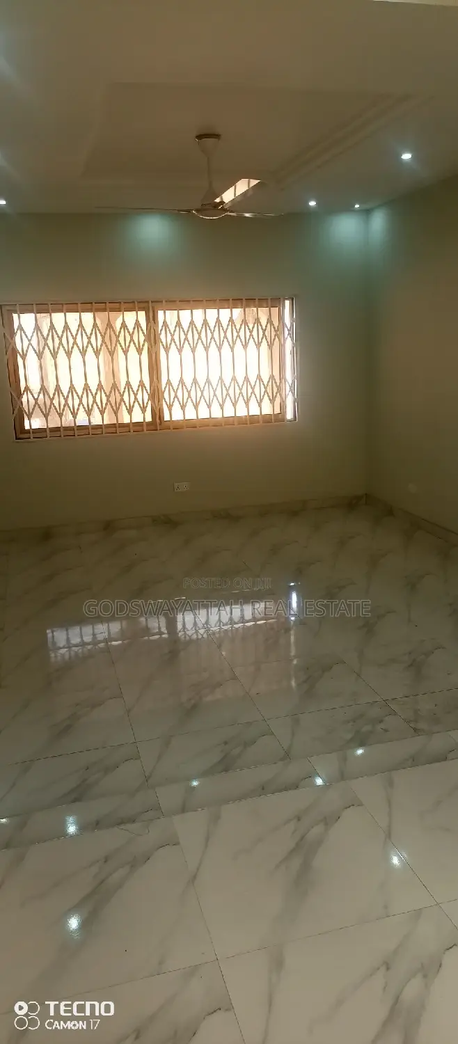 3bdrm House in East Legon for Rent
