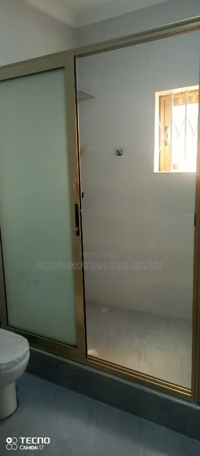 3bdrm House in East Legon for Rent