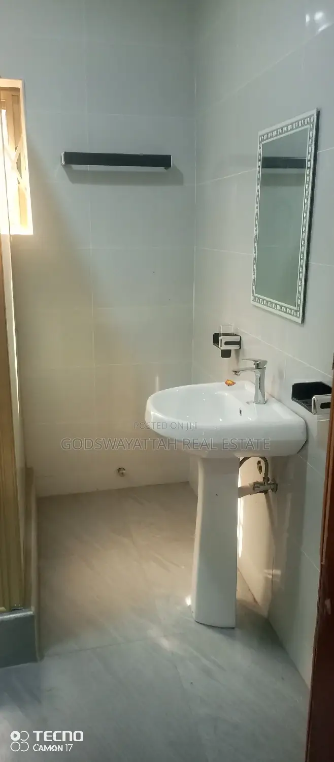 3bdrm House in East Legon for Rent