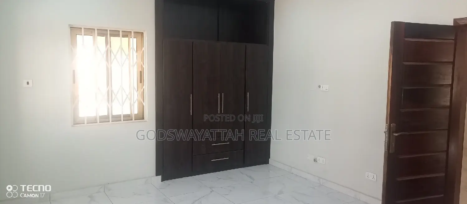 3bdrm House in East Legon for Rent