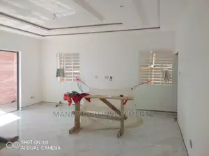 3bdrm Duplex in School Junction for sale