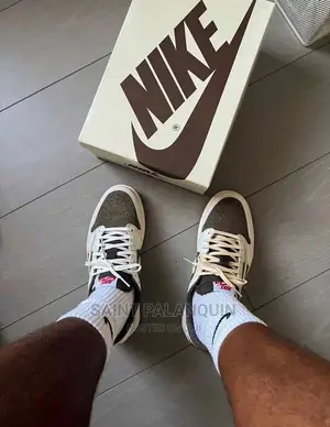 Nike Air Travis