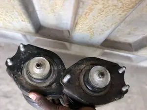 Pontiac Vibe Back Shock Absorbers