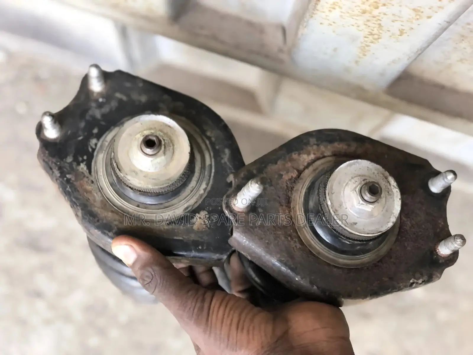 Pontiac Vibe Back Shock Absorbers