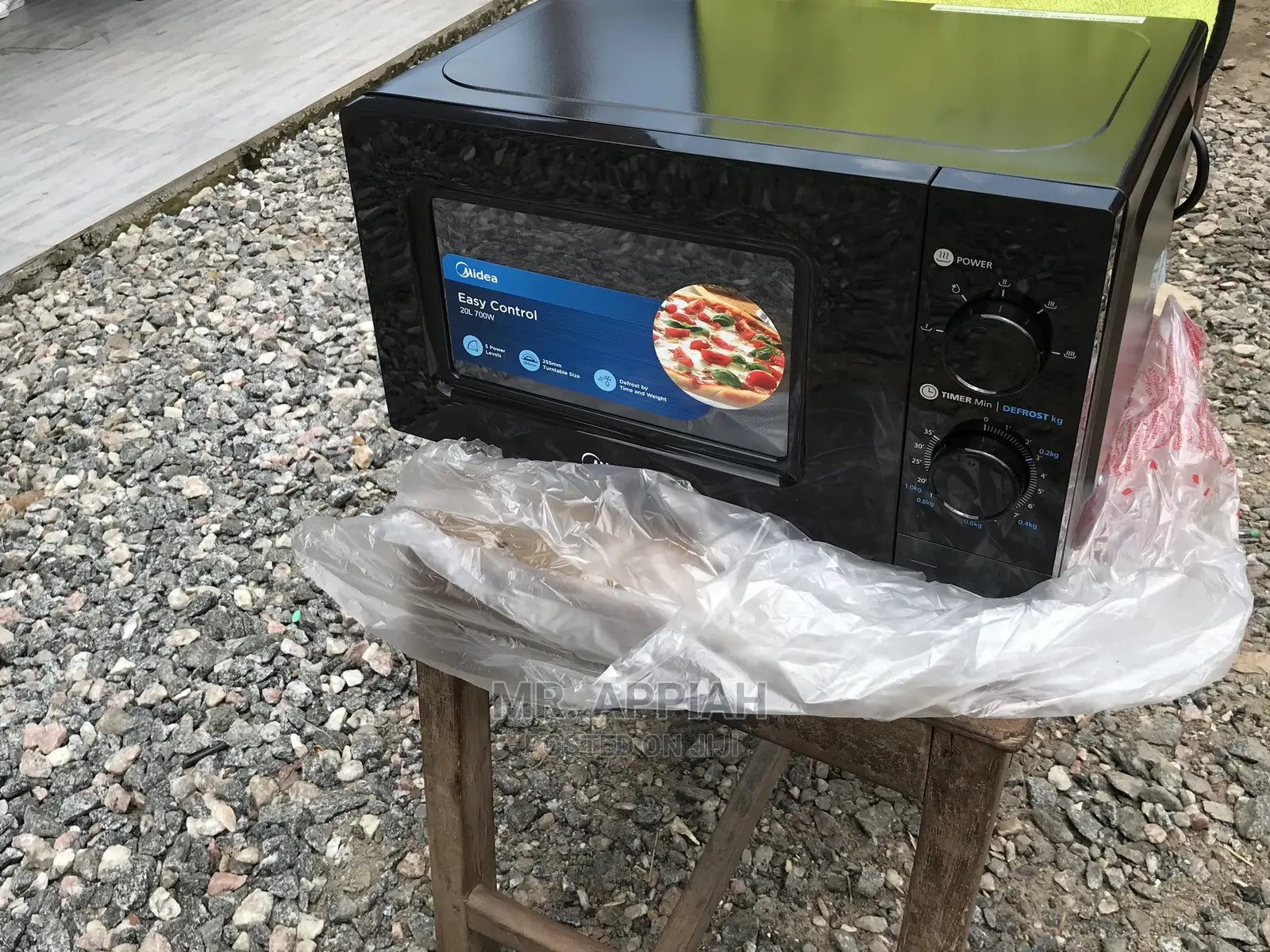 Reheat Food in a Jiffy With Midea 20L Microwave